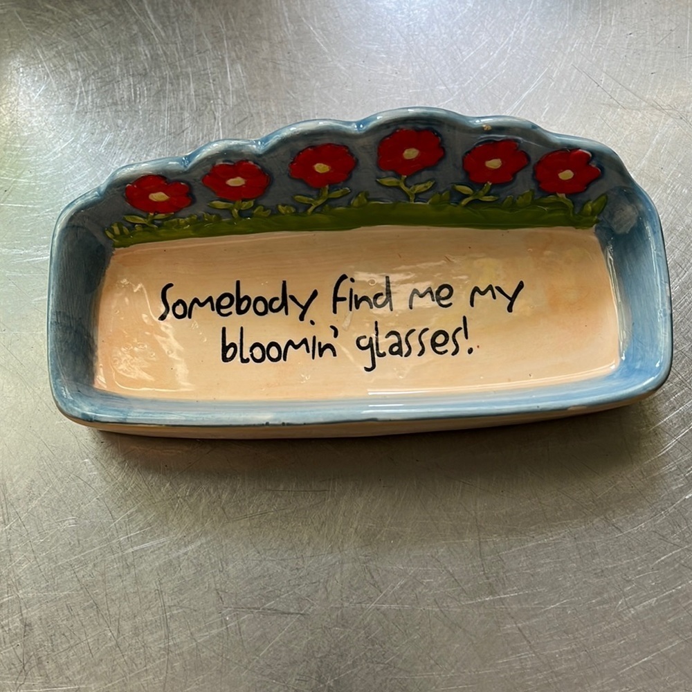 Pottery Holder for eyeglasses in EUC